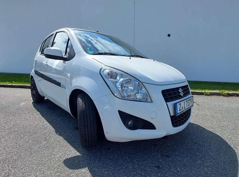Weiß Gebraucht 2013 Suzuki Splash Active+ Kleinwagen | 2.950 € (Guter Preis) - Bild 1/4