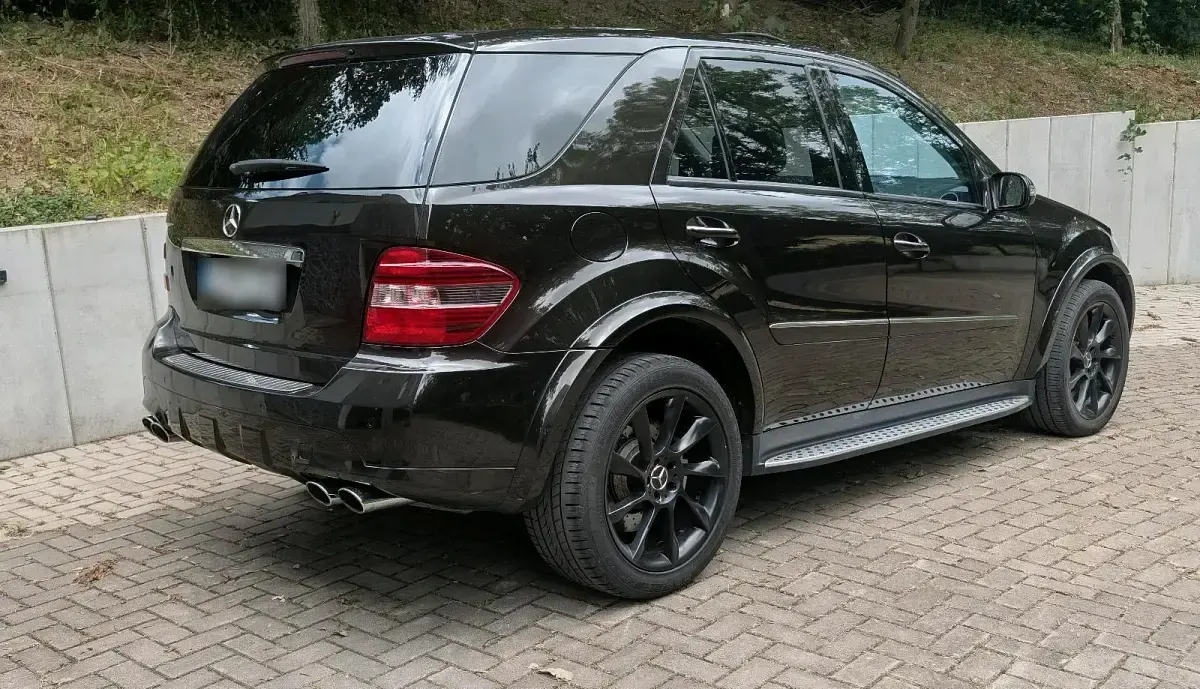Gebraucht Mercedes ML63 AMG AMG 510 PS (375 kW) 2007 Schwarz SUV