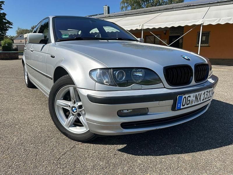 Silber Gebraucht 2004 BMW 320 Exclusive Limousine | 3.500 € (Superpreis) - Bild 1/4