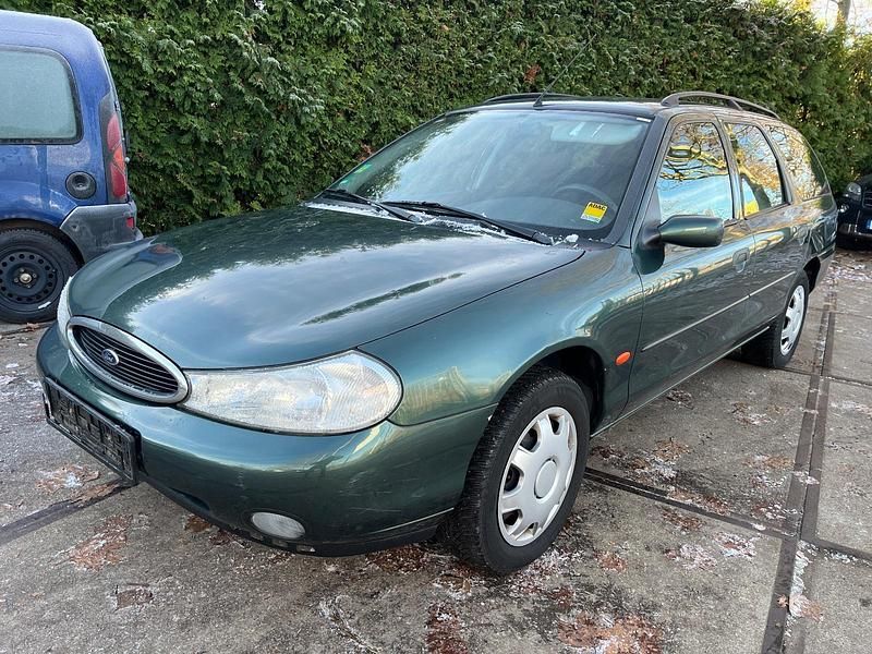 Grün Gebraucht 1999 Ford Mondeo Kombi | 999 € (Fairer Preis) - Bild 1/4