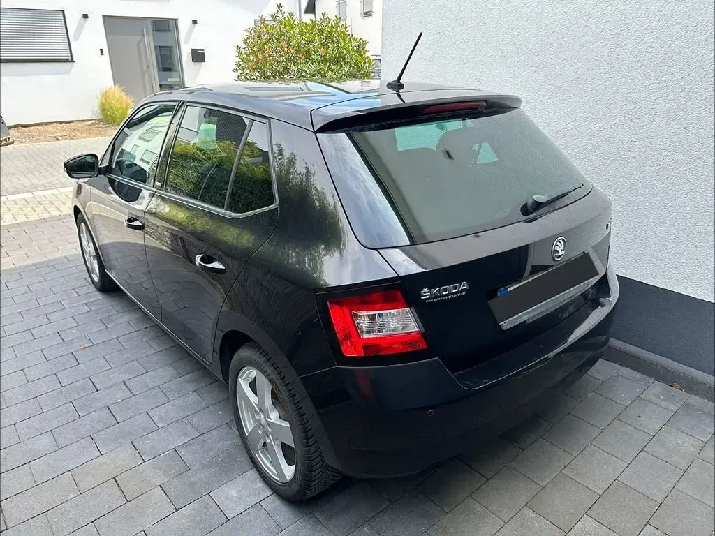Gebraucht Skoda Fabia Joy 75 PS (55 kW) 2016 Schwarz Limousine