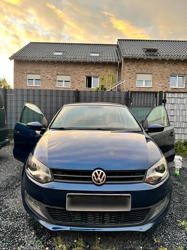 Blau Gebraucht 2011 VW Polo Team Kleinwagen | 8.000 € (Fairer Preis) - Bild 1/4