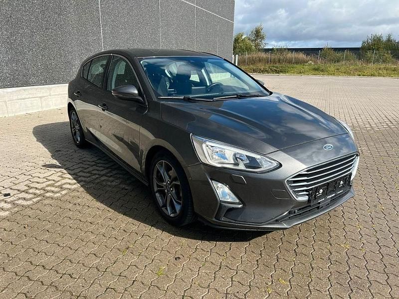 Używany Ford Focus Titanium 125 KM (91 kW) 2019 Szary Sedan/Limuzyna
