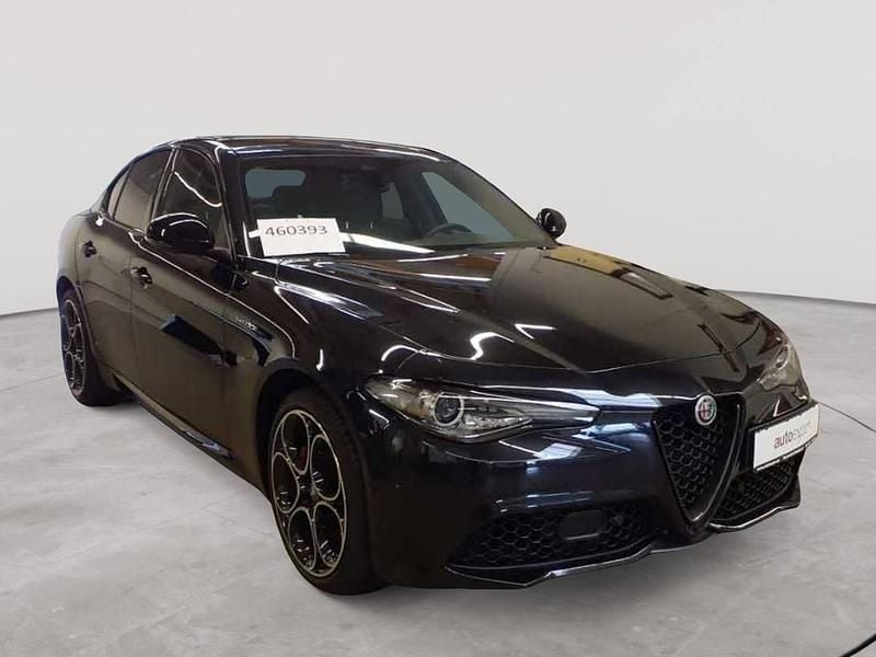 Nero vulcano metallic Gebraucht 2022 Alfa Romeo Giulia Veloce Limousine | 28.190 € (Superpreis) - Bild 1/4
