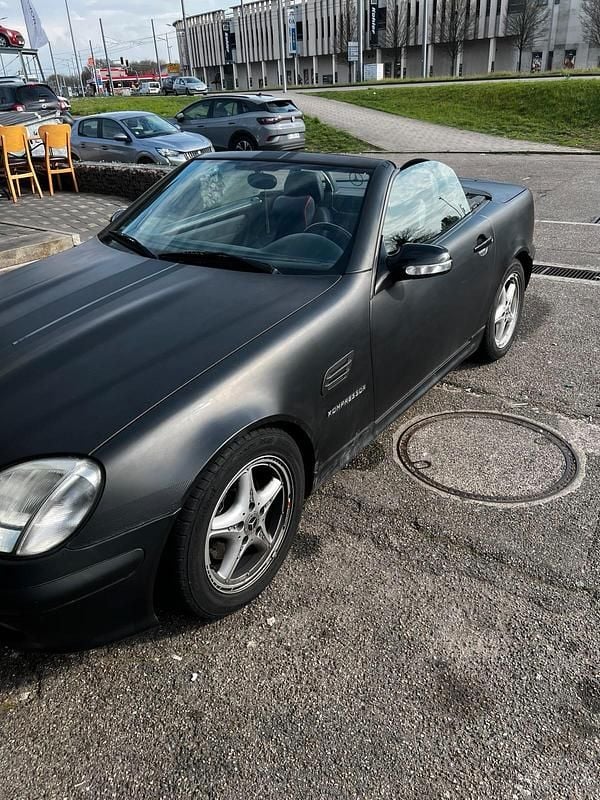 Gebraucht Mercedes SLK230 196 PS (144 kW) 2001 Schwarz Cabrio