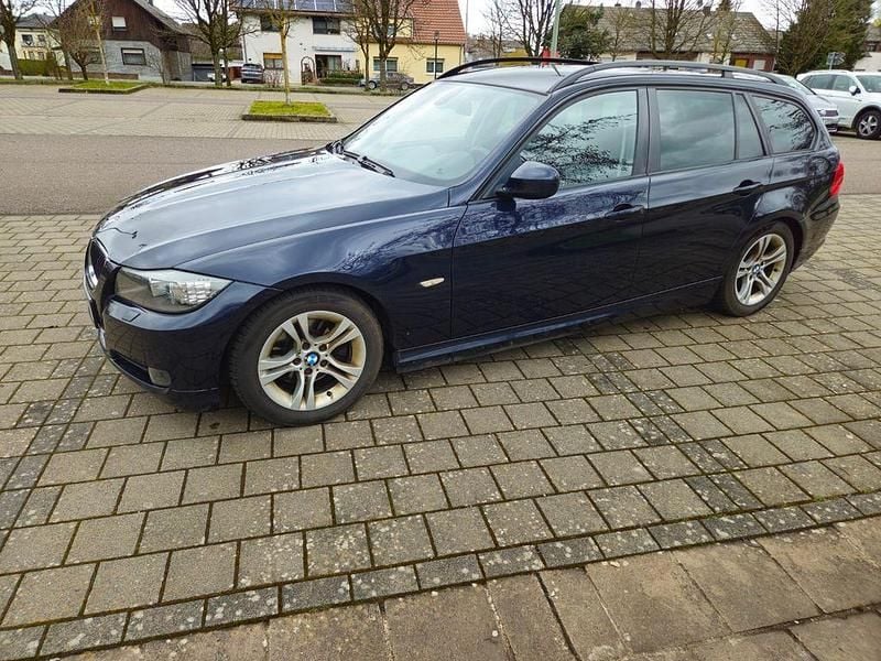 Gebraucht BMW 320 Performance 177 PS (130 kW) 2009 Blau Kombi