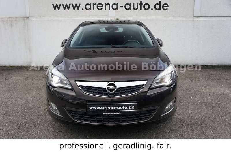 Gebraucht Opel Astra Sport 140 PS (102 kW) 2012 Braun Kleinwagen