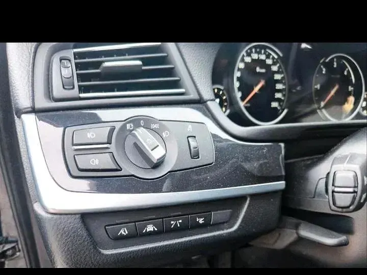 Gebraucht BMW 530 256 PS (188 kW) 2014 Blau Kombi