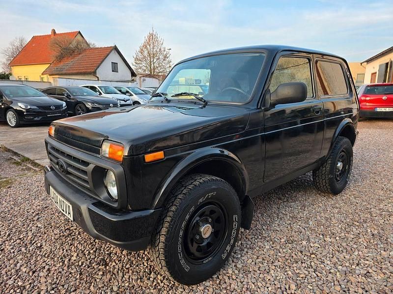 Gebraucht Lada Urban 83 PS (61 kW) 2016 Schwarz SUV