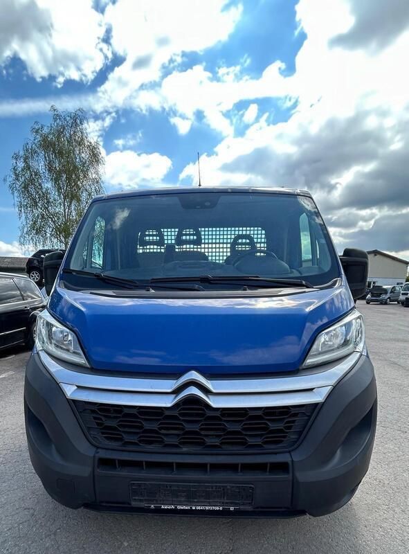 Blau Gebraucht 2018 Citroën Jumper Van / Kleinbus | 9.950 € - Bild 1/4