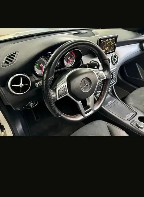 Gebraucht Mercedes CLA250 AMG line 211 PS (155 kW) 2014 Weiß Coupé
