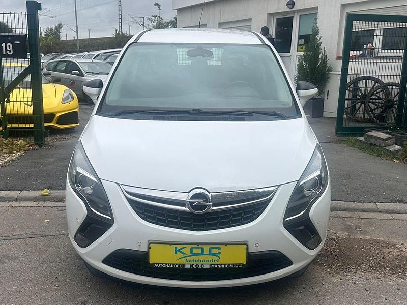 Gebraucht Opel Zafira Tourer Edition 170 PS (125 kW) 2015 Schneeweiss/summitwhite/arctic Van / Kleinbus