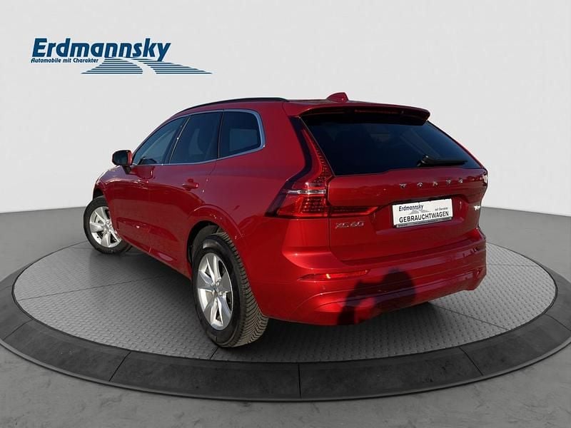 Gebraucht Volvo XC60 Core 197 PS (144 kW) 2024 Fusion red (rot) SUV