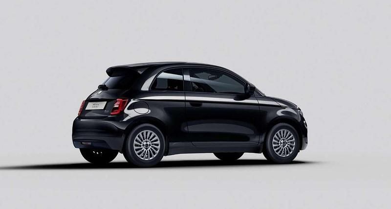 Gebraucht Fiat 500e Basis 86 kW (118 PS) 2023 Schwarz Kleinwagen