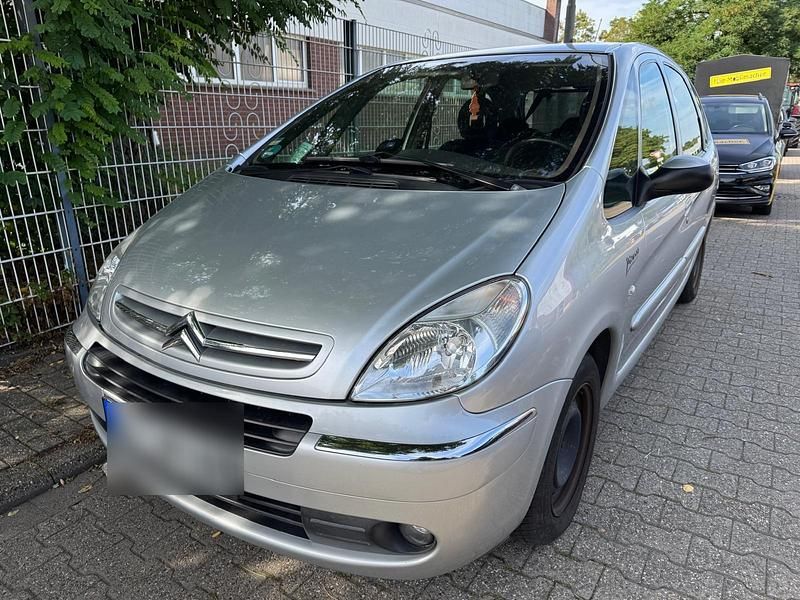 Silber Gebraucht 2005 Citroën Xsara Limousine | 2.190 € - Bild 1/4