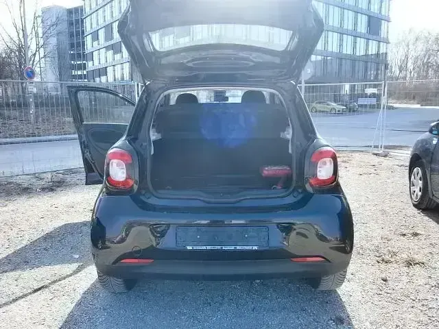 Usata Smart ForFour Basis 71 CV (52 kW) 2015 Nero Utilitaria
