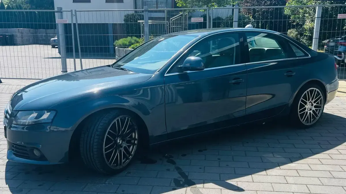 Gebraucht Audi A4 Ambiente 160 PS (117 kW) 2008 Grau Limousine
