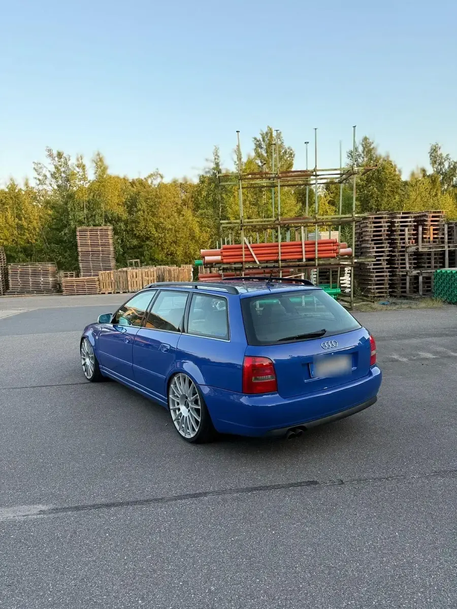 Gebraucht Audi S4 265 PS (194 kW) 2000 Blau Kombi
