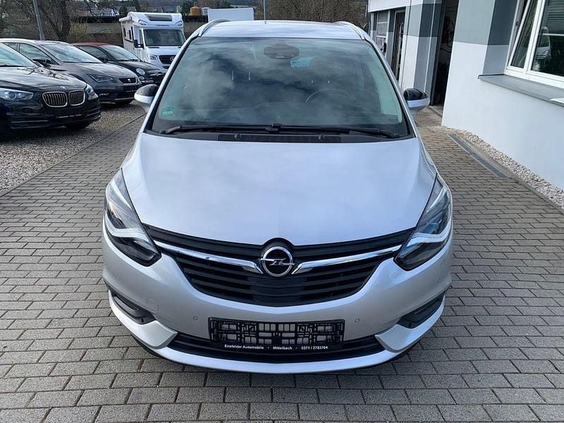 Gebraucht Opel Zafira Innovation 140 PS (102 kW) 2017 Silber Van / Kleinbus