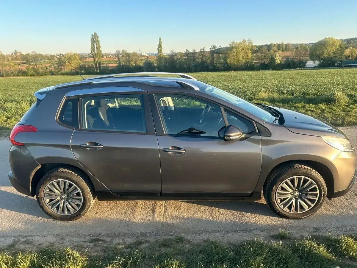 Gebraucht Peugeot 2008 82 PS (60 kW) 2013 Grau SUV