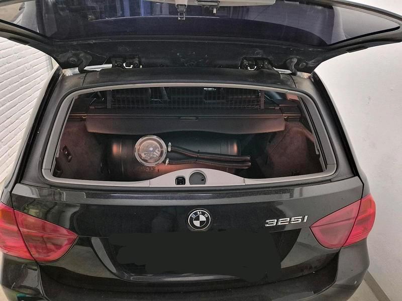 Gebraucht BMW 325 218 PS (160 kW) 2006 Schwarz Kombi