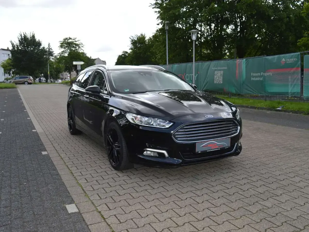 Gebraucht Ford Mondeo Titanium 150 PS (110 kW) 2017 Schwarz Kombi
