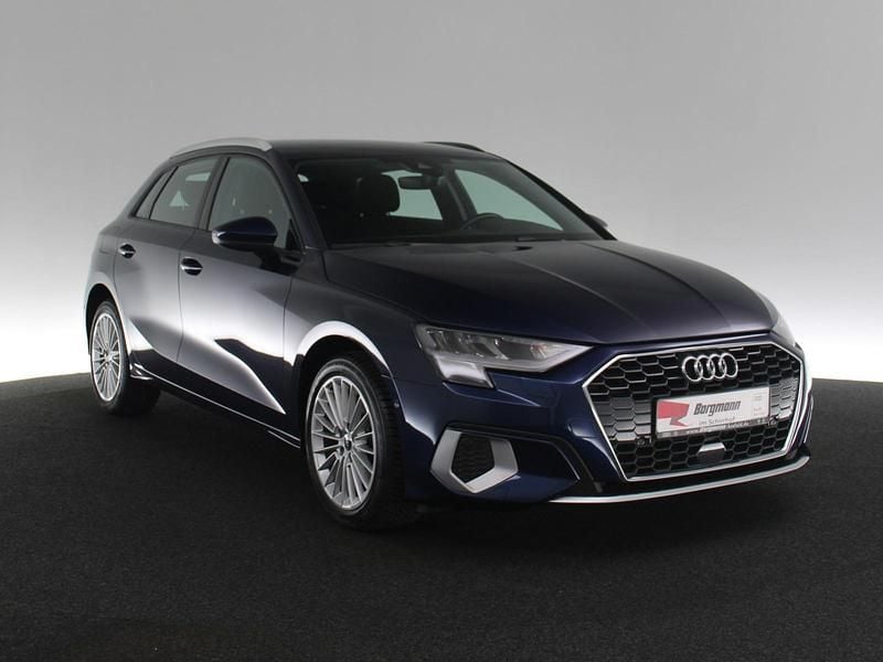 Gebraucht Audi A3 Sportback e-tron Advanced 204 PS (150 kW) 2021 Blau / navarrablau Kleinwagen