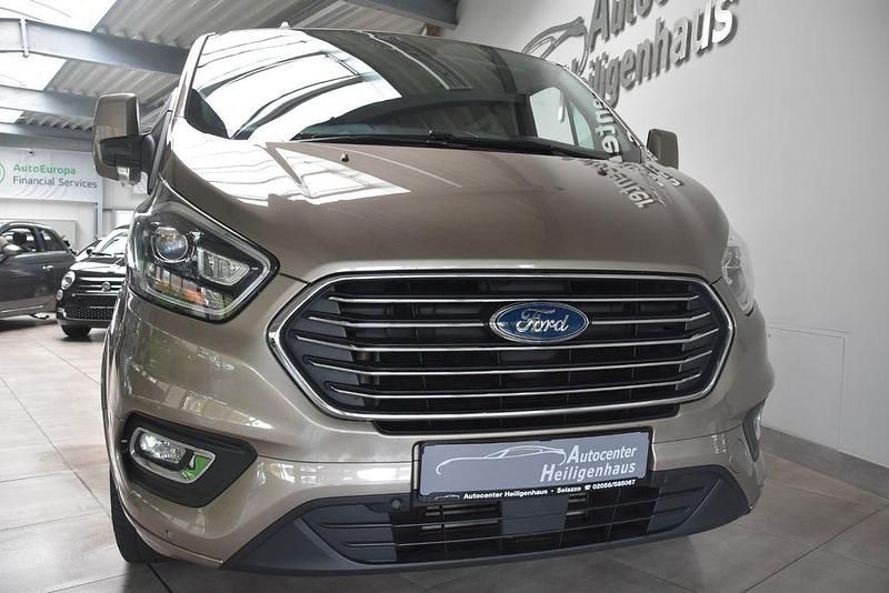 Gebraucht Ford Tourneo Titanium X 185 PS (136 kW) 2022 Grau Van / Kleinbus