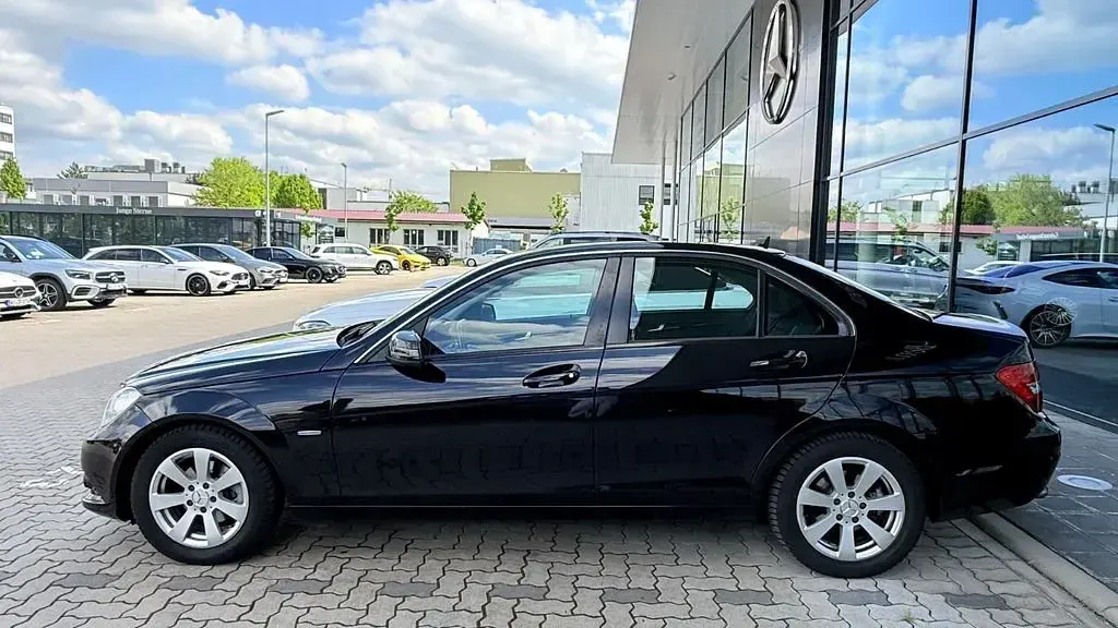 Gebraucht Mercedes C180 156 PS (114 kW) 2011 Schwarz Limousine
