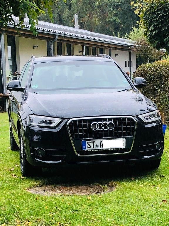 Schwarz Gebraucht 2013 Audi Q3 Ambiente SUV | 15.280 € (Fairer Preis) - Bild 1/4