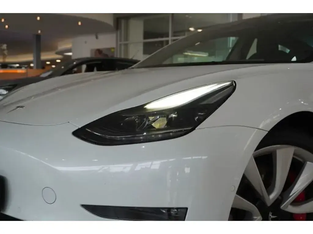 Gebraucht Tesla Model 3 Performance 461 kW (627 PS) 2022 Weiß Limousine