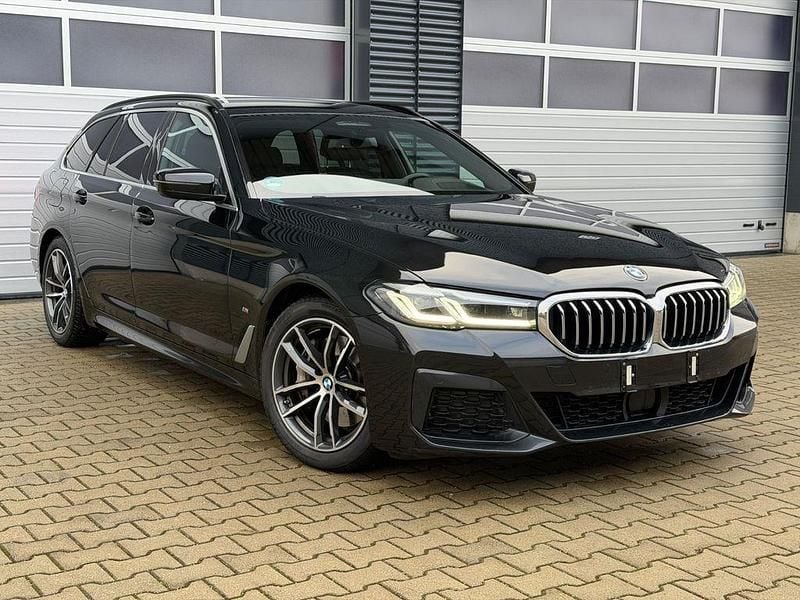 Schwarz Gebraucht 2022 BMW 540 M Sport Limousine | 34.990 € (Superpreis) - Bild 1/4