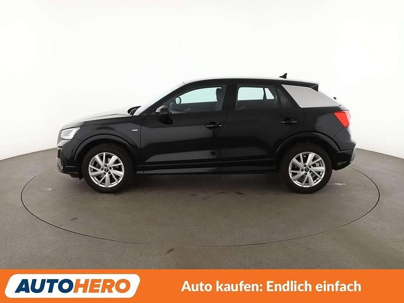 Gebraucht Audi Q2 S-Line 116 PS (85 kW) 2023 Mythosschwarz SUV