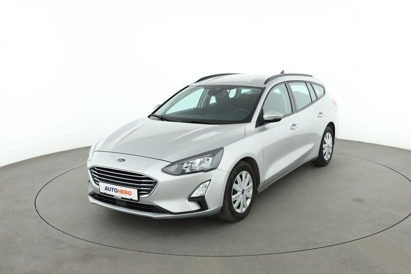 Grau Gebraucht 2021 Ford Focus Trend Kombi | 13.810 € (Superpreis) - Bild 1/4