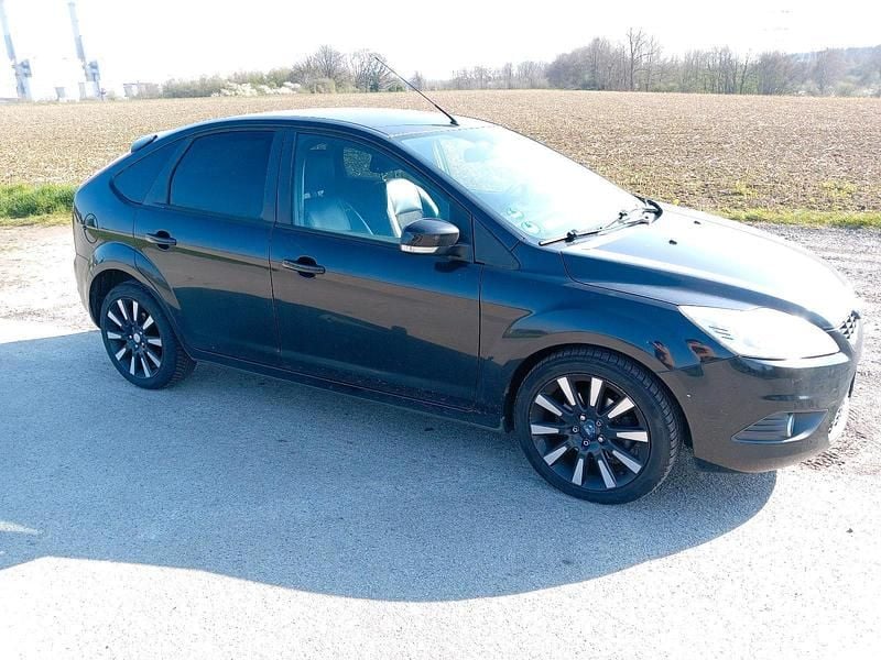 Używany Ford Focus 116 KM (85 kW) 2008 Czarny Sedan/Limuzyna