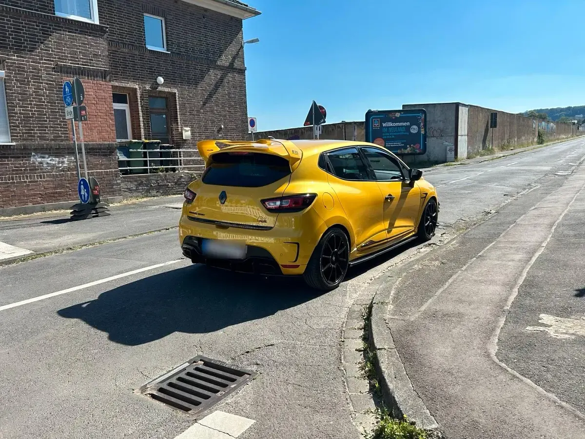 Gebraucht Renault Clio IV Trophy 280 PS (205 kW) 2018 Limousine