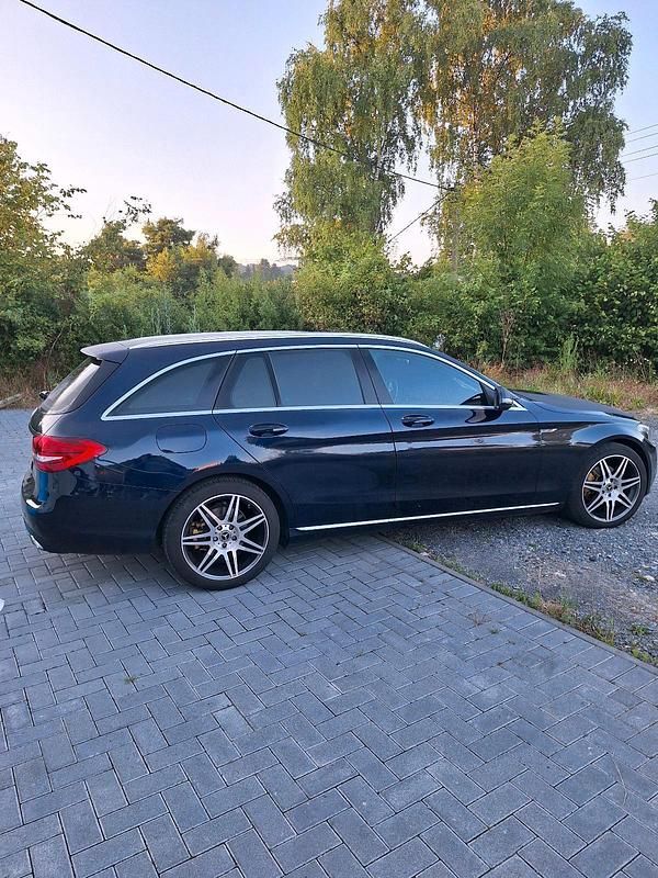 Blau Gebraucht 2015 Mercedes C220 Kombi | 15.200 € (Fairer Preis) - Bild 1/4