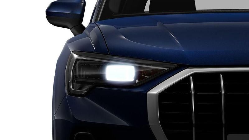 Gebraucht Audi Q3 S-Line 150 PS (110 kW) 2023 Navarrablau metallic SUV