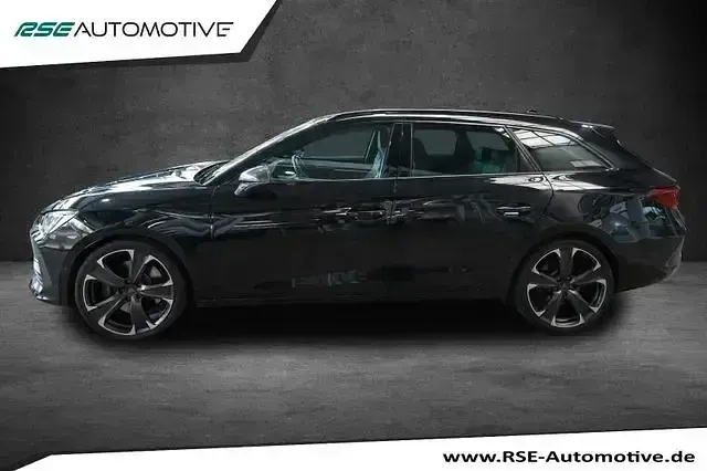 Używany Cupra Leon VZ 310 KM (228 kW) 2022 Czarny Sedan/Limuzyna
