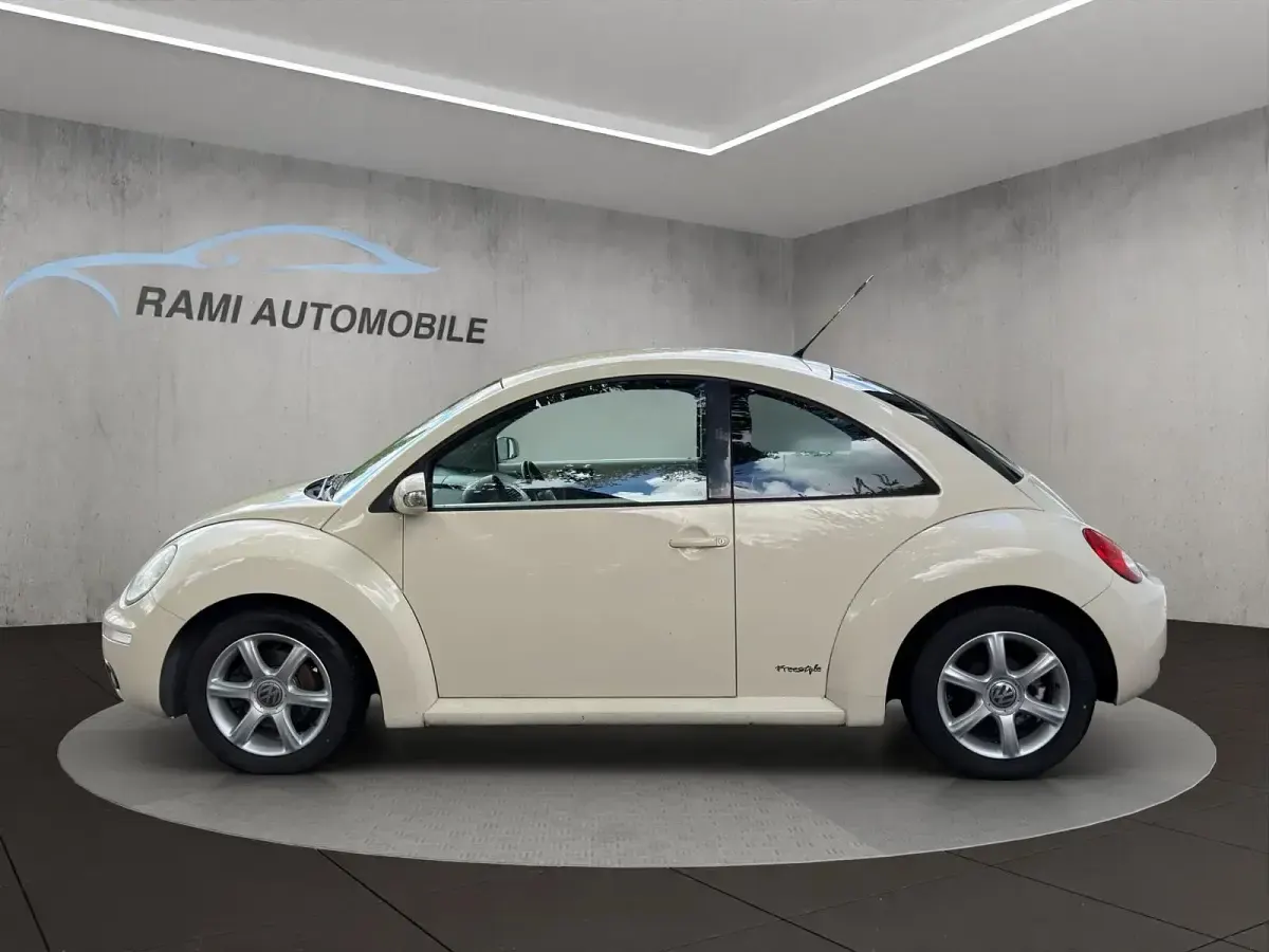 Gebraucht VW New Beetle 75 PS (55 kW) 2009 Beige Kleinwagen