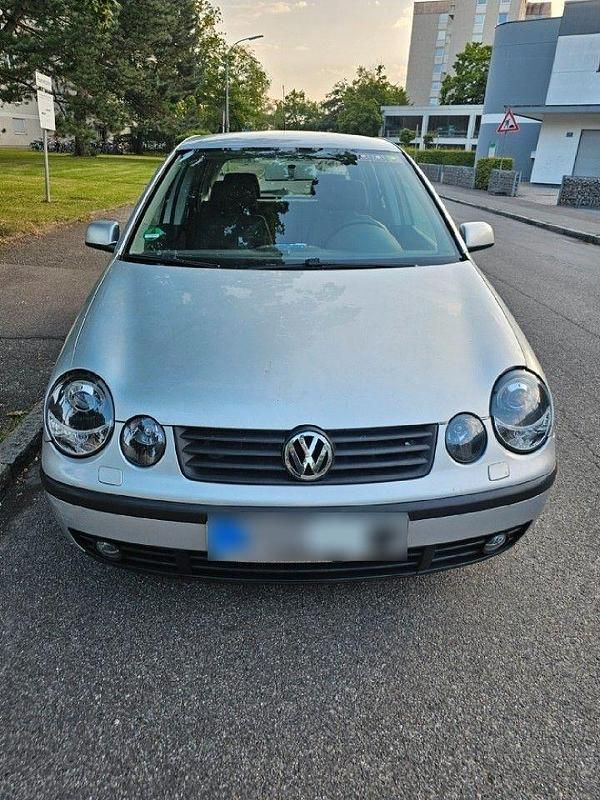 Gebraucht VW Polo Highline 64 PS (47 kW) 2002 Silber Limousine
