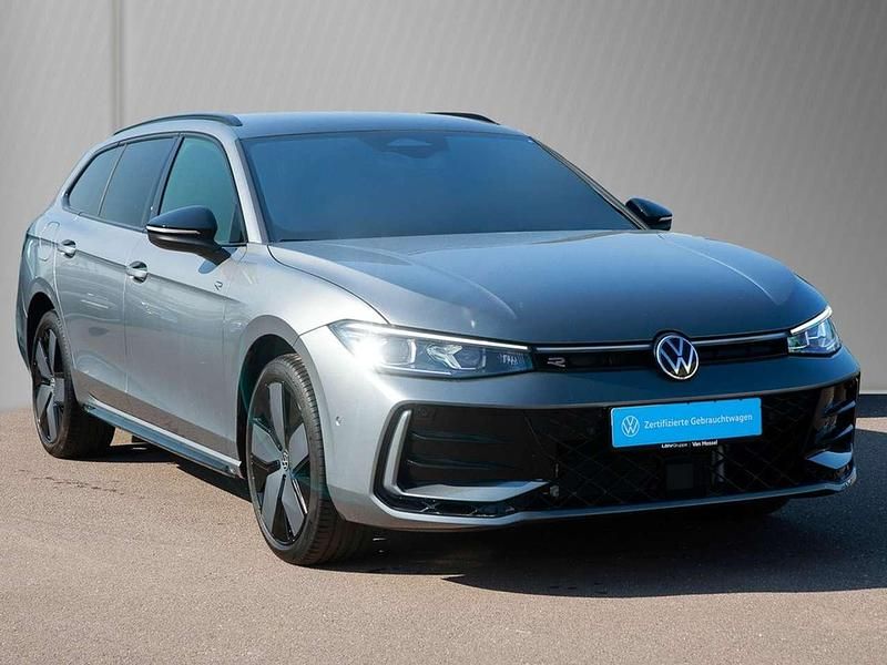 Gebraucht VW Passat R-line 272 PS (200 kW) 2025 Diabasgrau metallic Kombi
