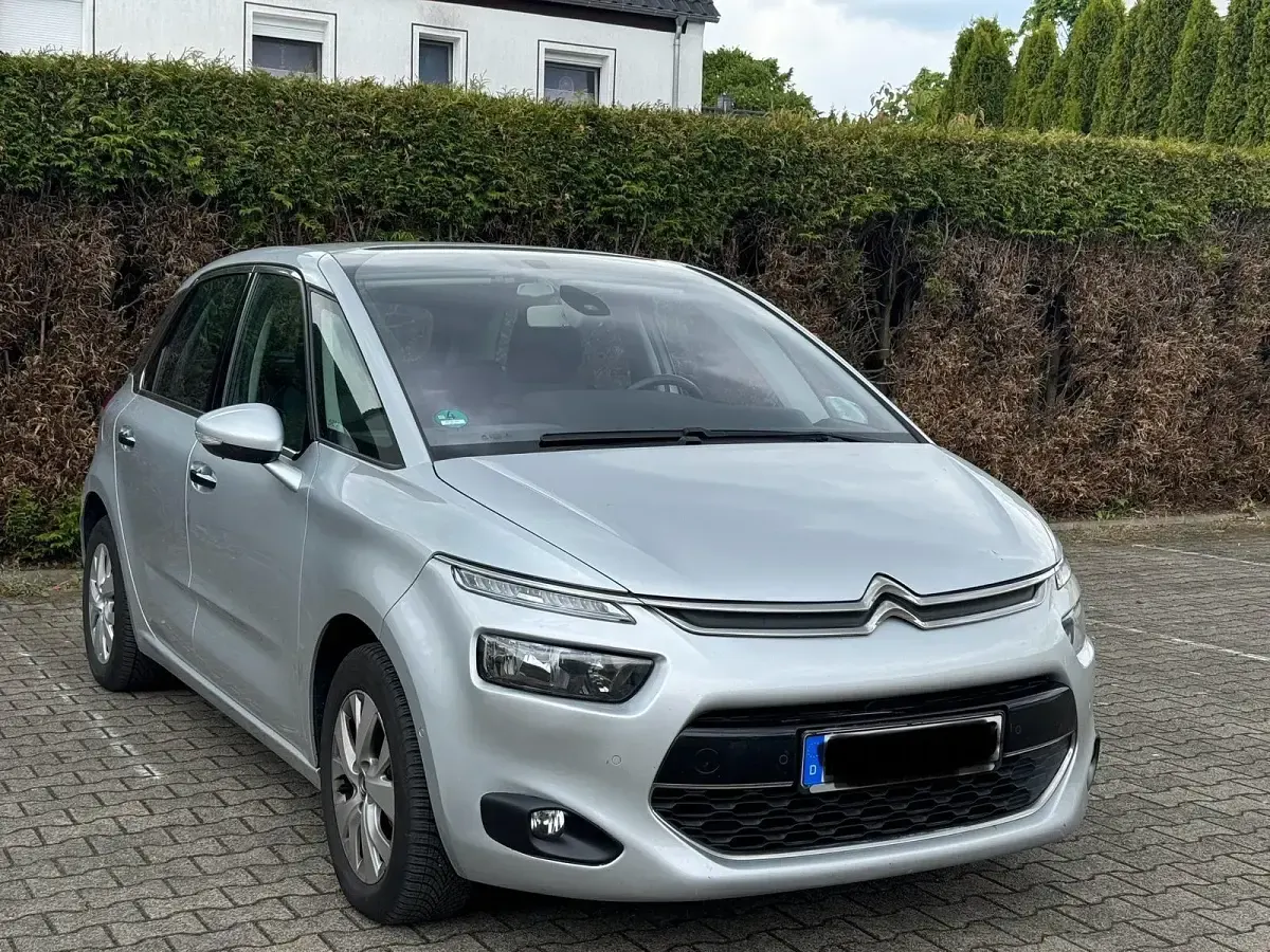 Używany Citroën C4 85 KM (62 kW) 2013 Srebrny Sedan/Limuzyna