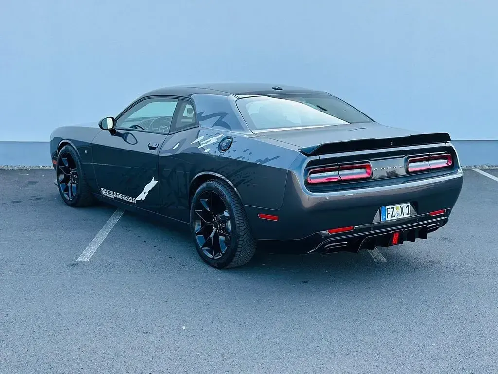 Gebraucht Dodge Challenger 309 PS (227 kW) 2023 Grau Coupé