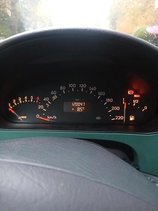 Gebraucht Mercedes A160 75 PS (55 kW) 2000 Silber Kleinwagen