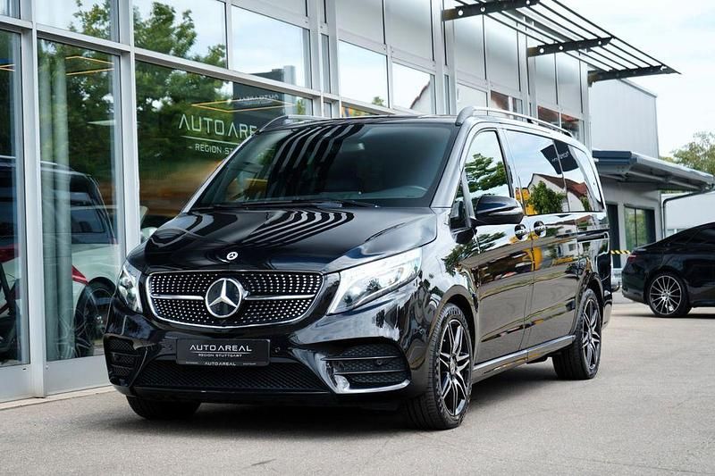 Schwarz Gebraucht 2021 Mercedes V300 AMG Van / Kleinbus | 57.690 € (Fairer Preis) - Bild 1/4