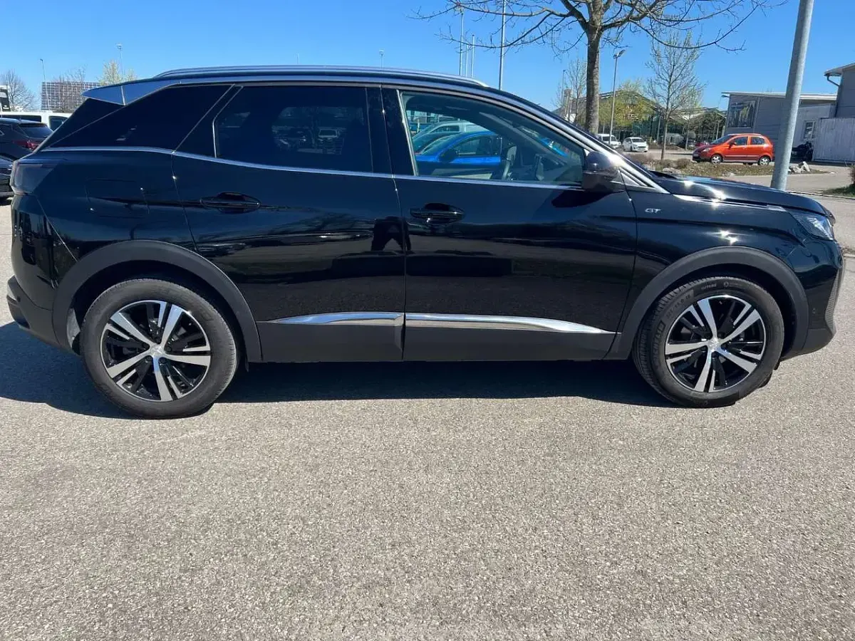 Gebraucht Peugeot 3008 GT 131 PS (96 kW) 2023 Lackierung schwarz perla nera/ SUV