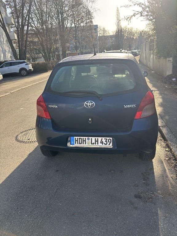 Gebraucht Toyota Yaris 87 PS (63 kW) 2007 Blau Kleinwagen