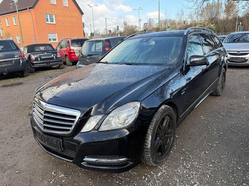 Gebraucht Mercedes E350 Elegance 231 PS (169 kW) 2010 Schwarz Kombi