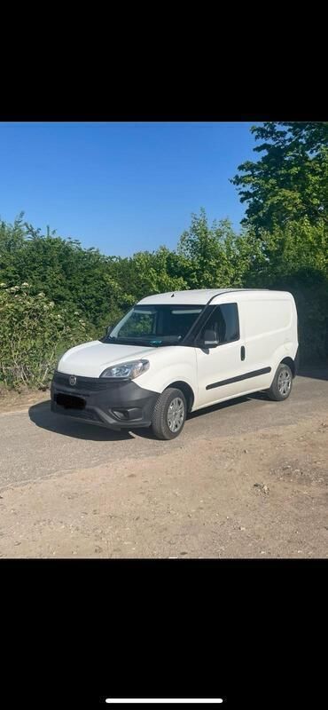 Weiß Gebraucht 2016 Fiat Doblò Van / Kleinbus | 6.900 € (Fairer Preis) - Bild 1/4